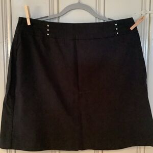Women’s plus size black pull on skirt